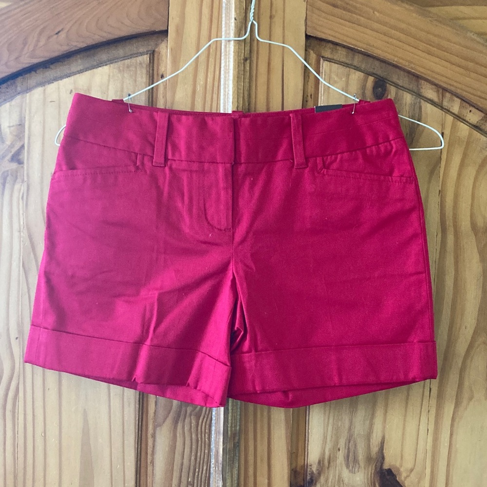 Women's The Limited Drew Fit red flat front chino shorts size 0 - NWT